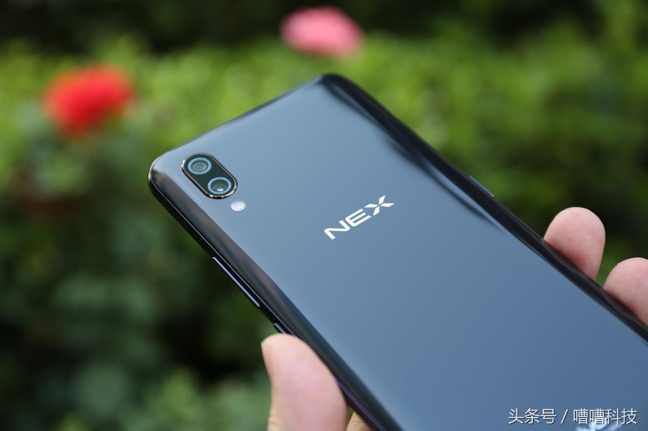 首发升降式相机 vivo NEX,这才是未来的手机