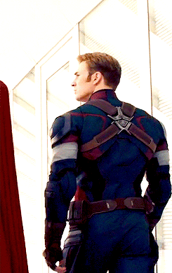 美国队长变美国翘臀?《复仇者联盟4》吸引女