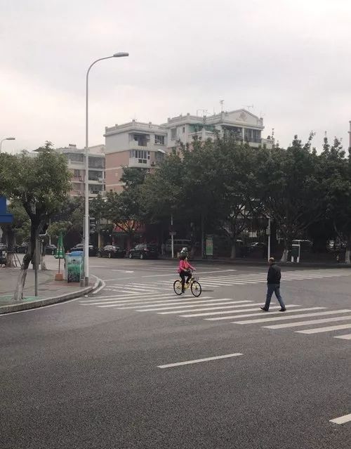 百万人撤离，厦门变“空城”!走在街头，画风是这样的...