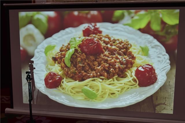 私人影院随身带?酷乐视R4风尚让你走到哪里看