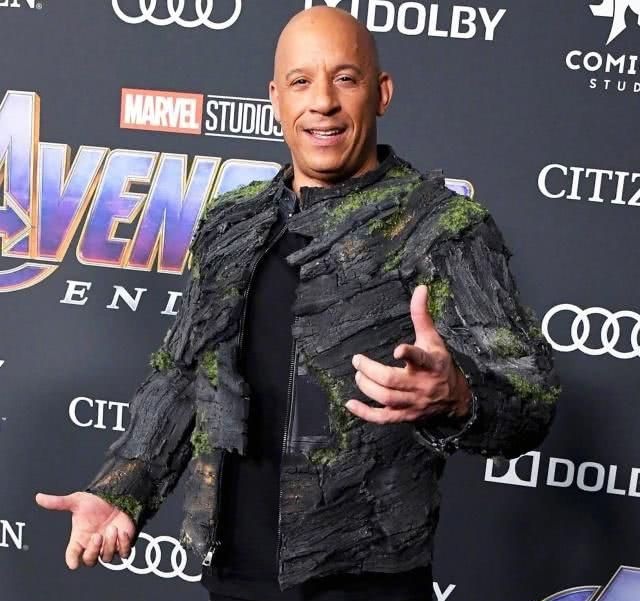 《复联4》演员最后一次大合影中,出现了一些既