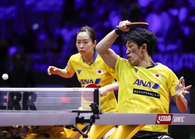 国乒首金!许昕刘诗雯击溃日乒组合夺冠,马琳表