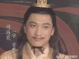 妃子抓伤皇帝惹大怒：武将之后就是野！妃子：你爷爷呢？皇帝惭愧