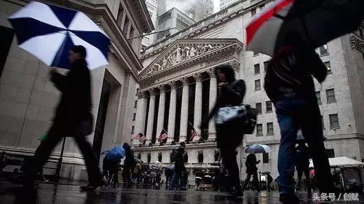 2020年起美国每年的赤字规模将超过1万亿美元！谁来买单？