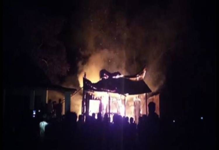 拉萨大昭寺着火,官方消息称无人员伤亡和文物