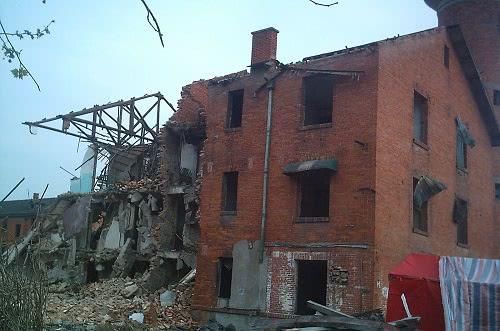 户口已经迁到农村,农村老家的房子拆迁,农民可