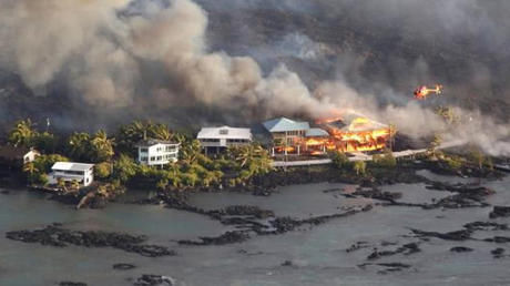 夏威夷火山爆发，毁灭至少400栋建筑！黄石第8次喷发，美国人忧它