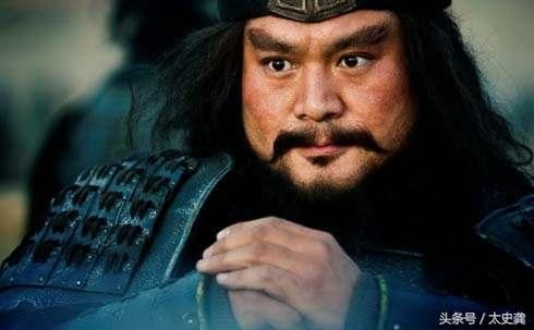 桃园结义的真相:卖草鞋的屌丝刘备,凭什么力压