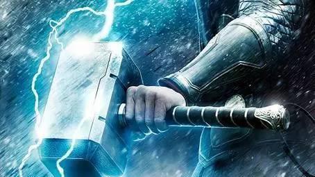 在电影《复仇者联盟4》里,美国队长为什么突然