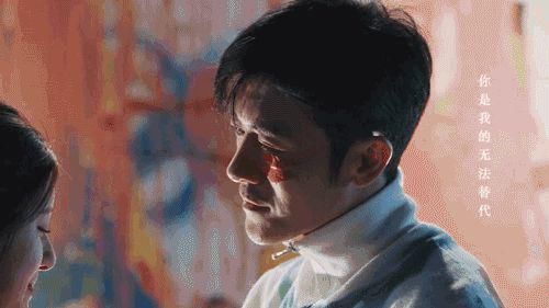 妈耶,98年的赵露思都有颈纹了?!