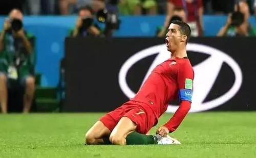 贝克汉姆评价梅西和c罗:最穷的童年,最富的妈妈