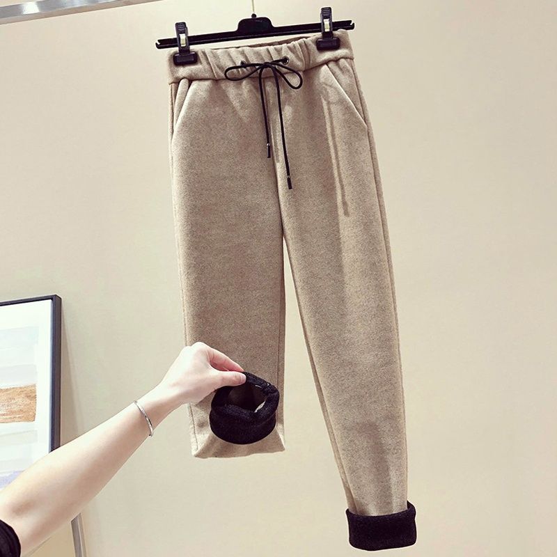 潮流女士休闲运动裤 t01e8a5e9b6f762f72c.jpg