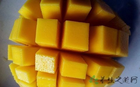 切小芒果的快速方法