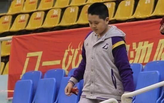 王治郅儿子无法为国效力?大郅8字回应获赞