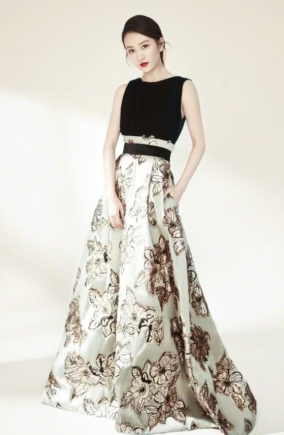 王鸥为了显腿长,下半身挂了8个铁环,腿有1米