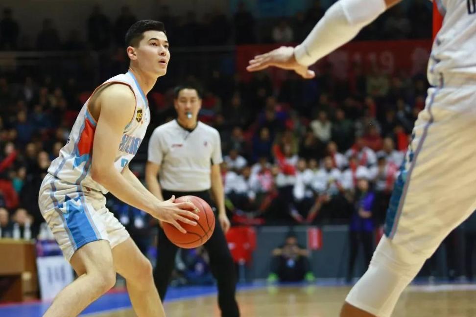 一天体坛:CBA山西外援60分难阻球队落败 乒超