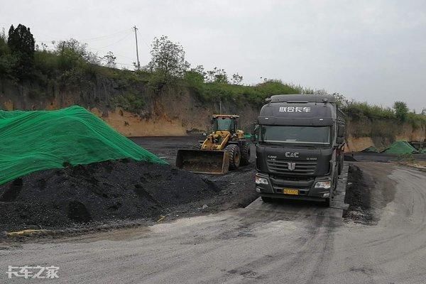 80后退伍军人转行开卡车，3台车跑运煤专线轻松月入90000元