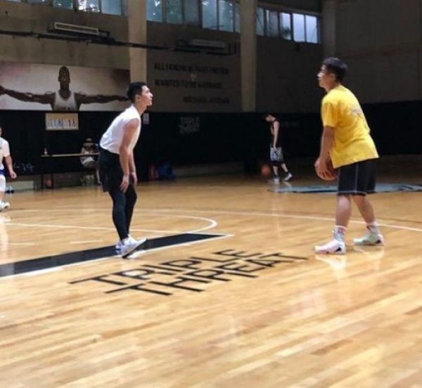 杨洋杜江张哲瀚一起打篮球,杨洋寸头超吸睛,网