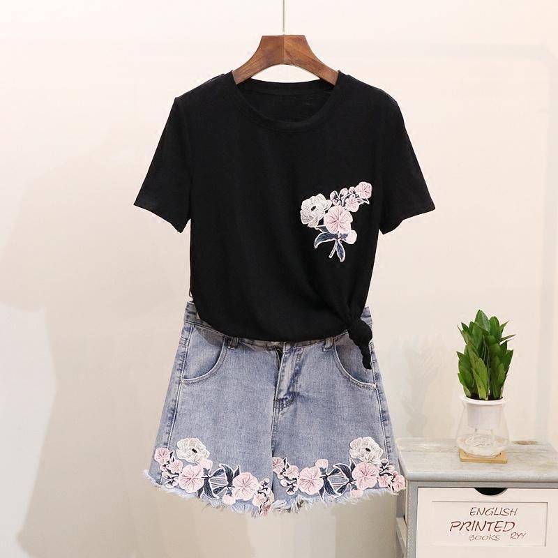 假如我的女儿是90后,建议她多穿T袖+牛仔+小