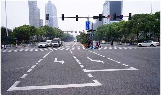 道路交通标线分为