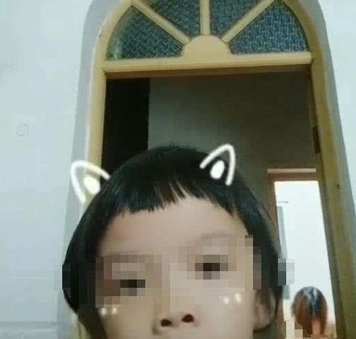 抖音尺度越来越大,镜子门算个啥,''马战''视频