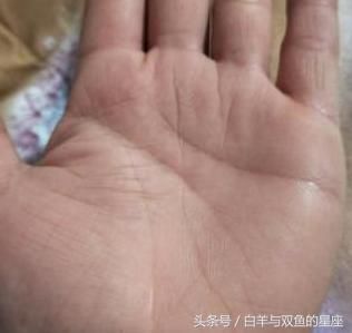 手中有“三角纹”的人，不管男女，命有发财命，富贵定发家！