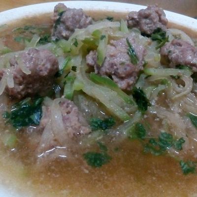 萝卜丝牛肉丸子汤