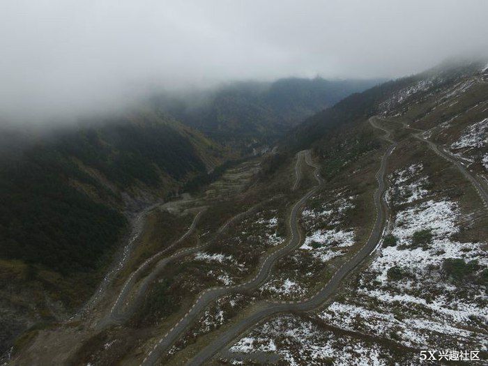 七人五车穿越无人区，遭遇风雪袭击，各种惊险刺激~