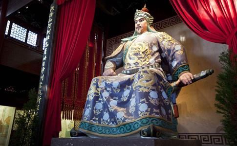 为什么总有人抹黑民族英雄,反而去美化民族败