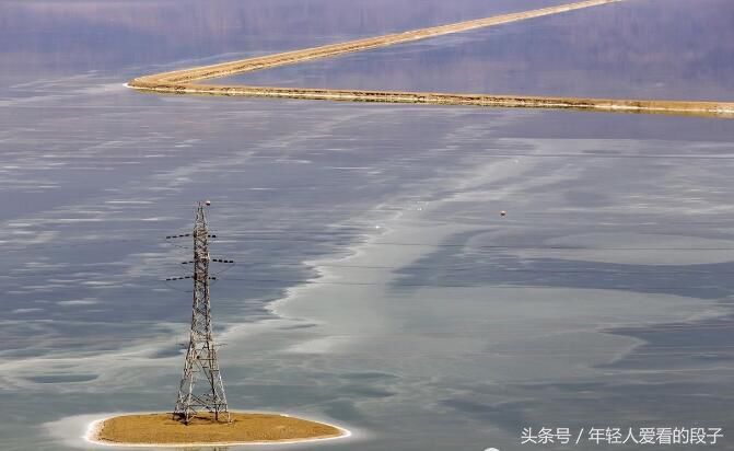 能让人浮起来的死海