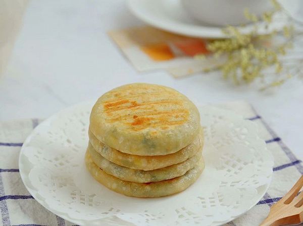 烫面韭菜鸡蛋馅饼