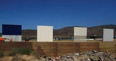 特朗普的边境墙长这样 首批样板墙已上线