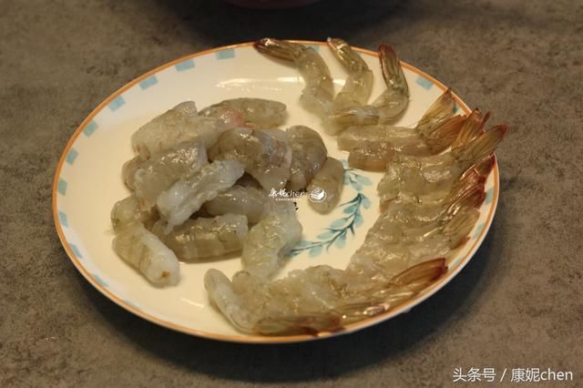 过年了，给孩子做这小吃，外脆内软，香浓鲜美，孩子吃补钙又长个