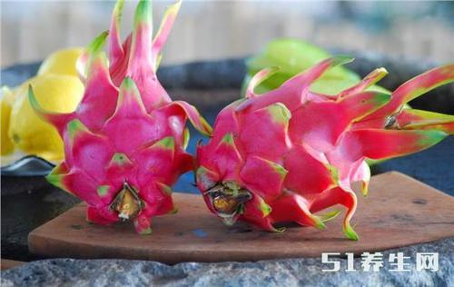 多食火龙果美容养颜 可它的坏处也不少