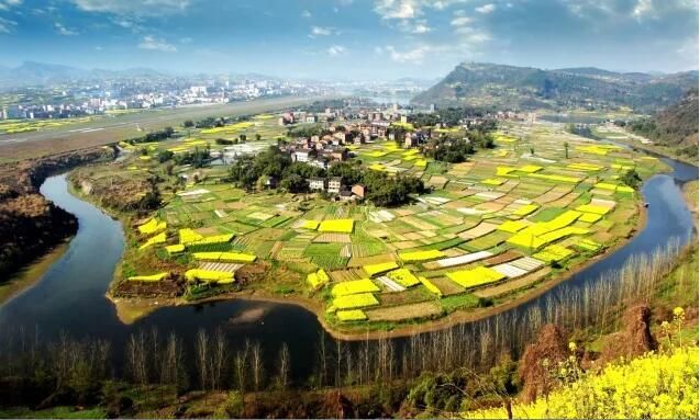 四川达川最大的镇,拥有机场和铁路,还有植物园景区