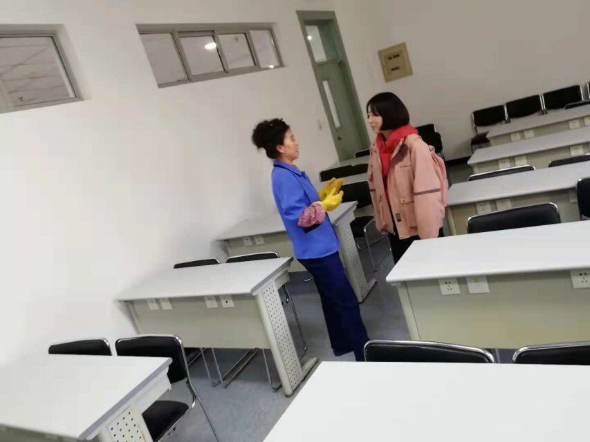 校园卫生志愿打扫实践活动