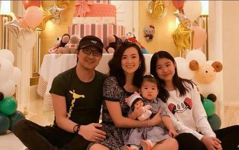 40岁章子怡被曝已怀二胎,网友:汪峰四度当爹?