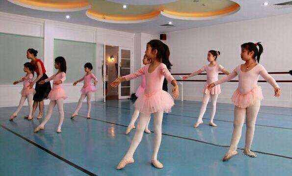 开书法培训班赚钱吗