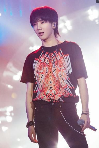 艺人经纪收入排行榜,华晨宇一年为天娱挣了90