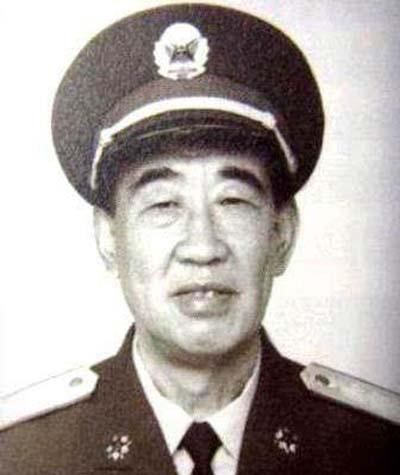 在中央警卫团中,他是唯一一位上将,也是周总理的首席保镖