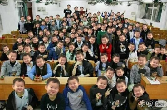 谢表情,权律二,宋民国,你飞机里的萌娃们,现在转圈1微信表情包图片