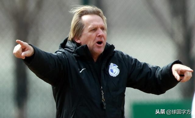 中超联赛结束才一周,两位主帅准备下课,还有