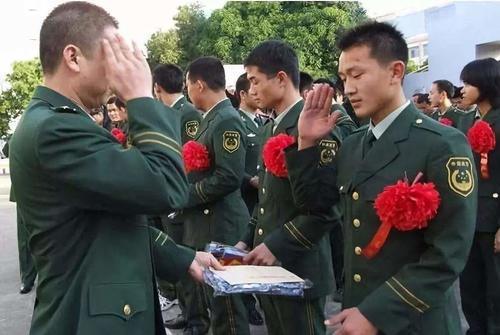 2018年部队待遇为什么会重新调整,义务兵两年