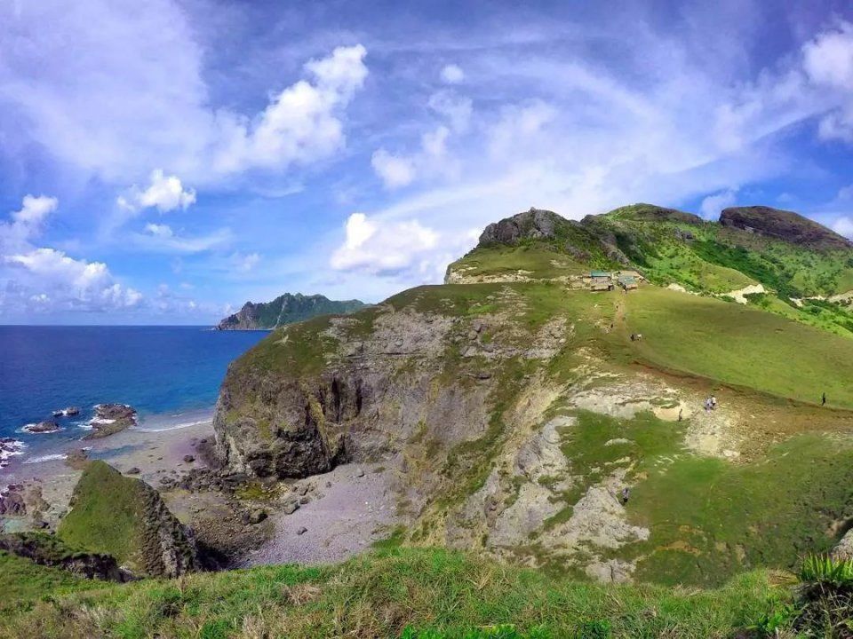 除了台湾,福建附近还有一处秘境小岛,有温泉火山迷倒欧洲背包客