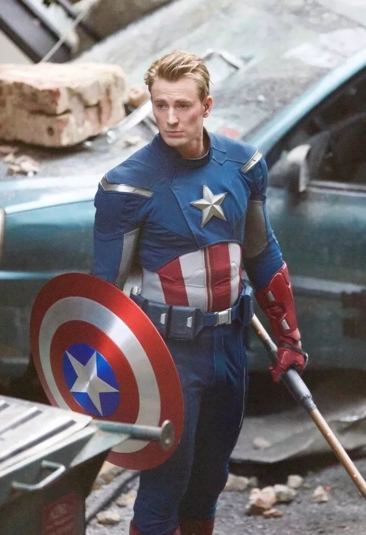 《复联4》宣布杀青,灭霸蛋糕似乎剧透了,漫威