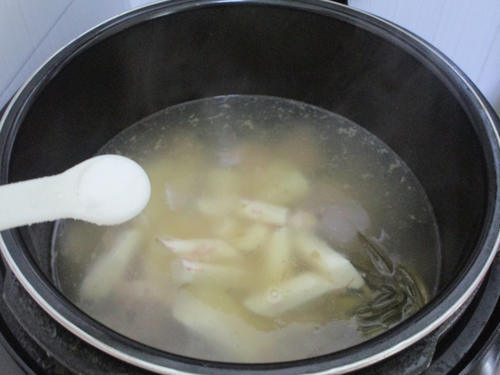 天太热,要喝这道汤,鲜美不油腻,健脾润肺,对身体