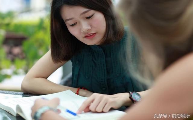 中文强势崛起,英语开始衰落,西方:谁都无法阻止中文成国际语言