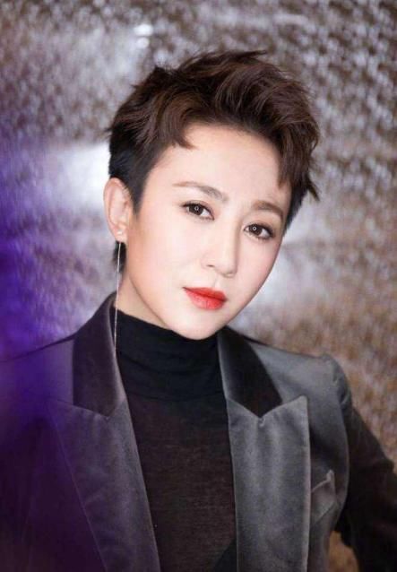 盘点从清华北大走出来的明星，有才有颜，最后一位令人意想不到