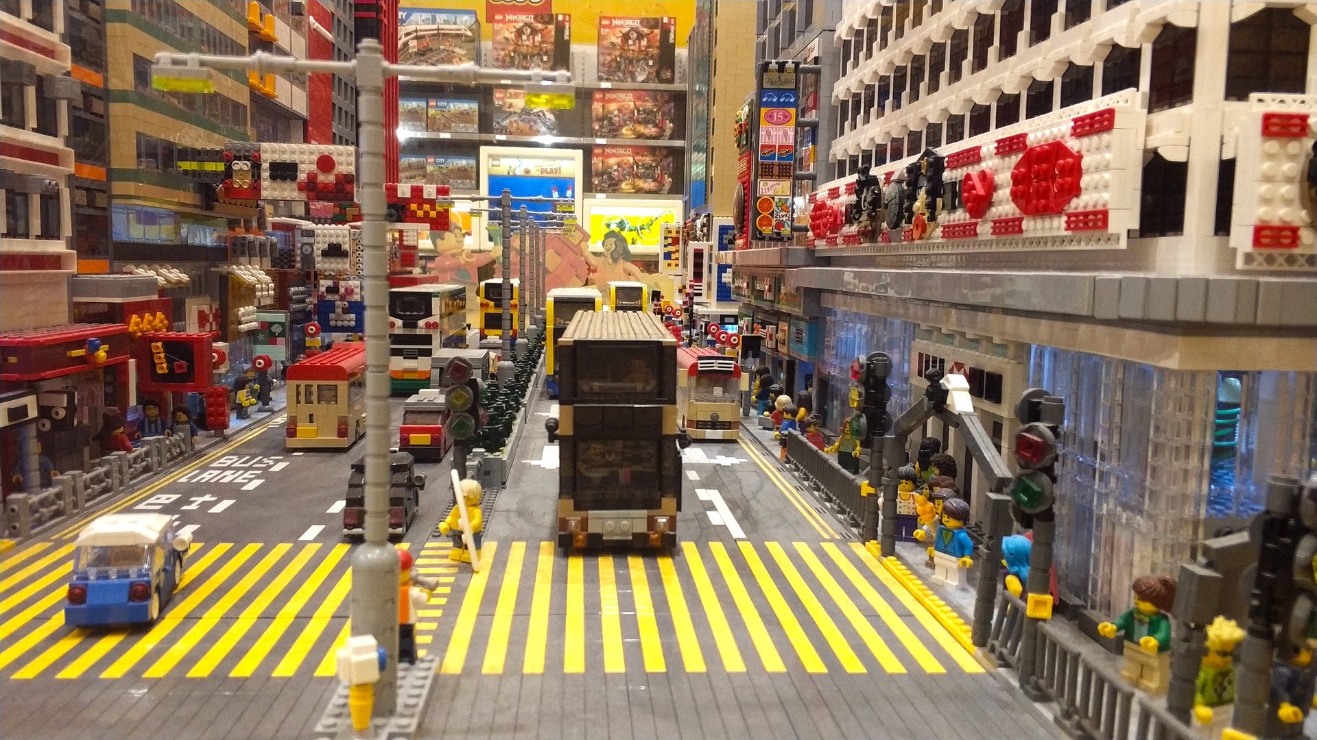 香港铜锣湾微缩景观，由乐高积木拼组而成，耗时6个月，100万积木