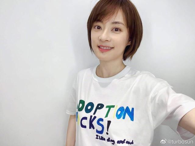 和姐姐孙俪演过5部戏,还进入北电实验班,在《亲爱的自己》演技却被吐槽